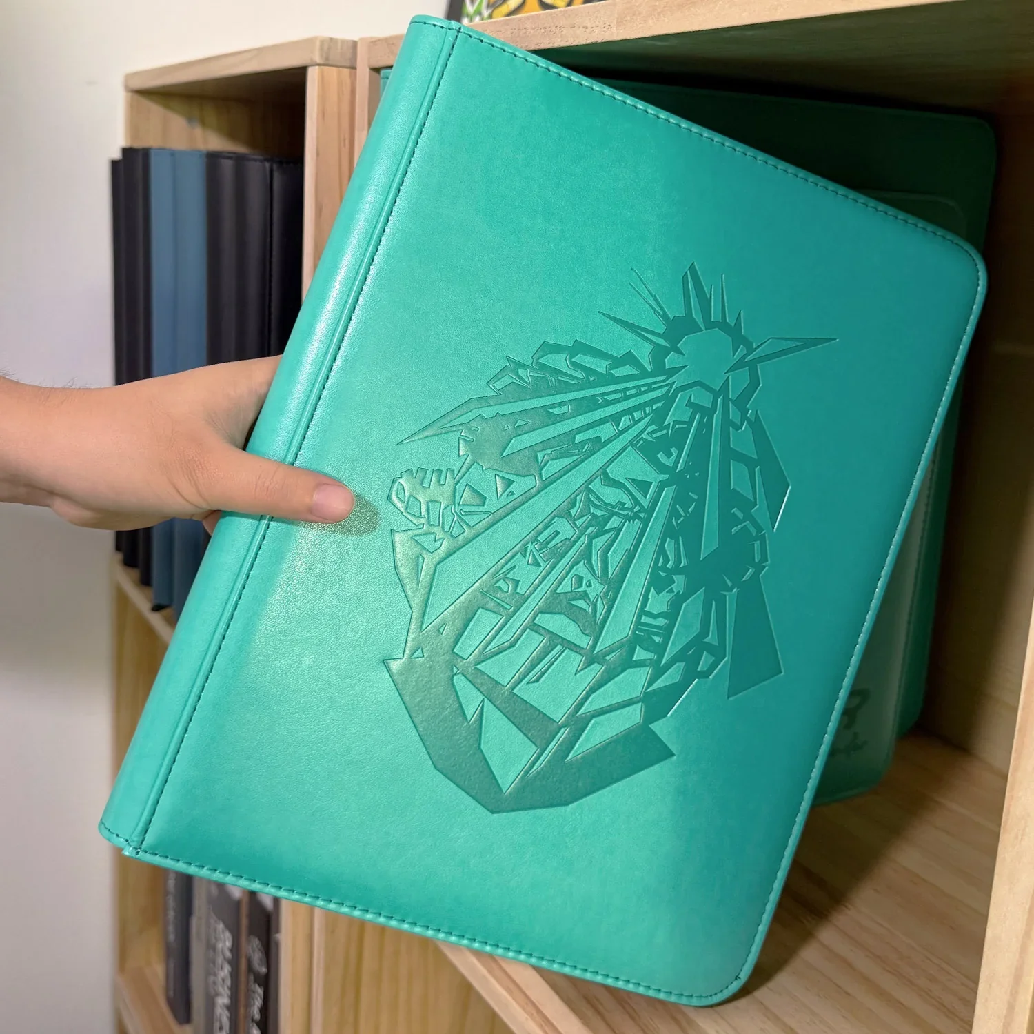 Venusaur Toploader Binder - Image 8